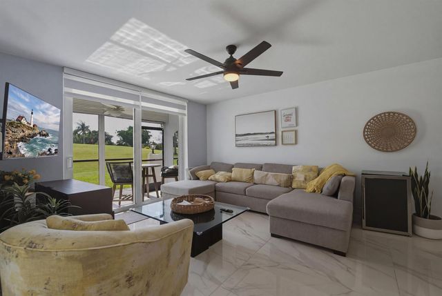 9823 S Hollybrook Lake Drive 104, Pembroke Pines, FL 33025