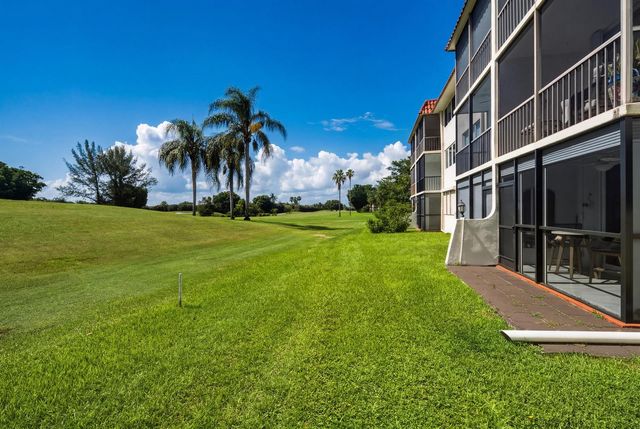 9823 S Hollybrook Lake Drive 104, Pembroke Pines, FL 33025