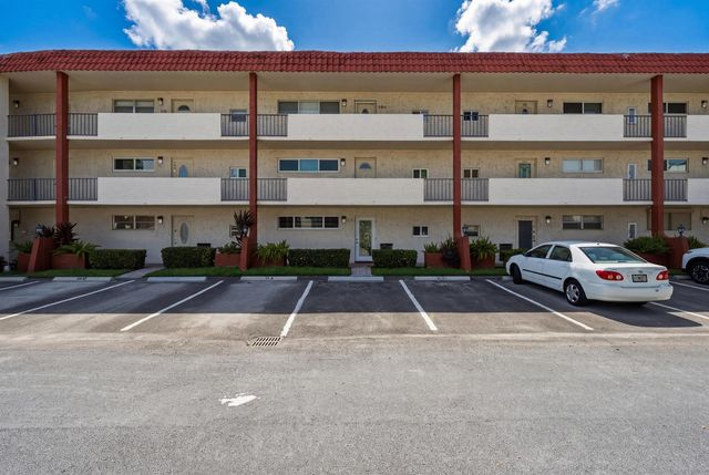 9823 S Hollybrook Lake Drive 104, Pembroke Pines, FL 33025