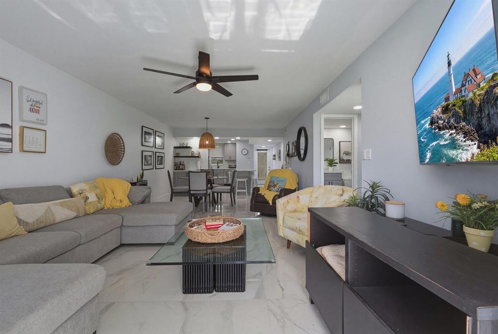 9823 S Hollybrook Lake Drive 104, Pembroke Pines, FL 33025