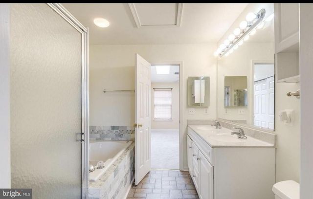 2429 DEW MEADOW CT, Herndon, VA 20171