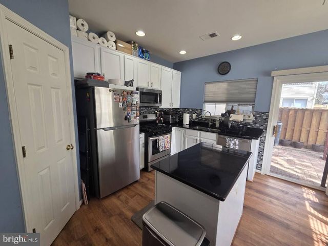 2429 DEW MEADOW CT, Herndon, VA 20171