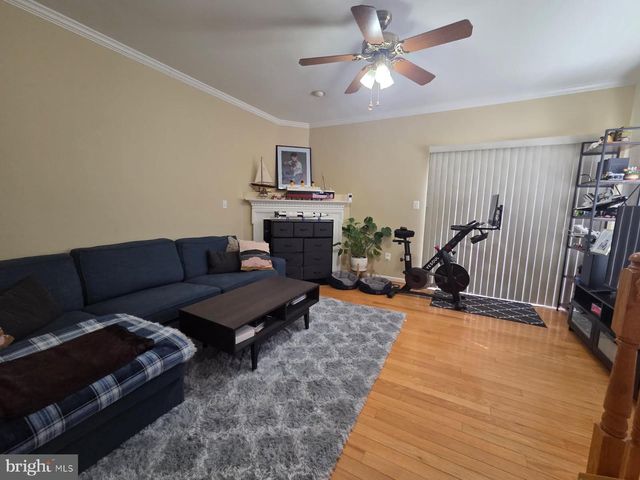 2429 DEW MEADOW CT, Herndon, VA 20171