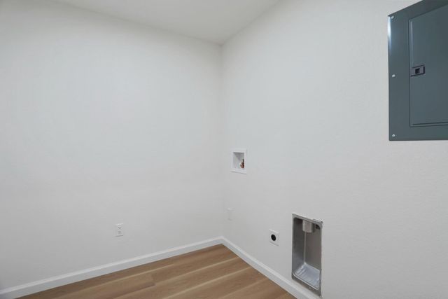 1811 N Stanford Ave, Stockton, CA 95205