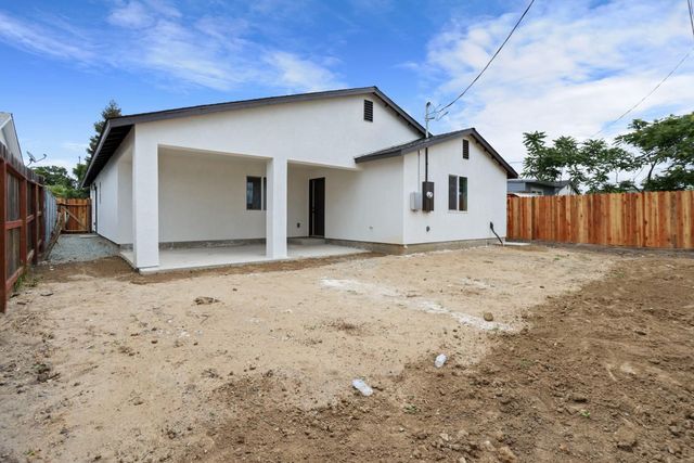 1811 N Stanford Ave, Stockton, CA 95205