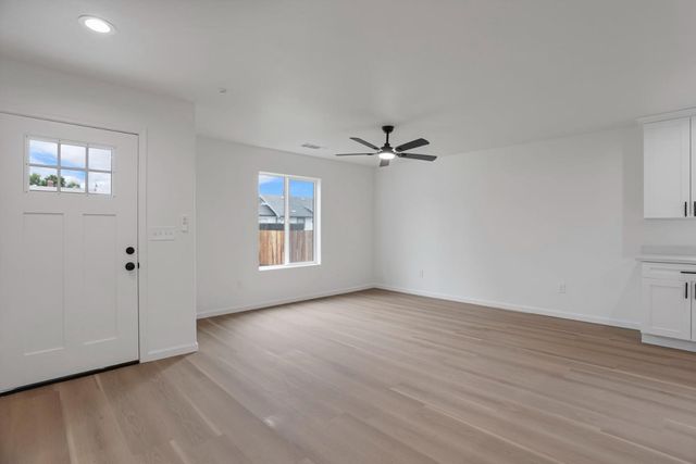 1811 N Stanford Ave, Stockton, CA 95205
