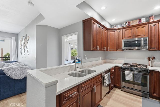 640 W 4th Street, Long Beach, CA 90802