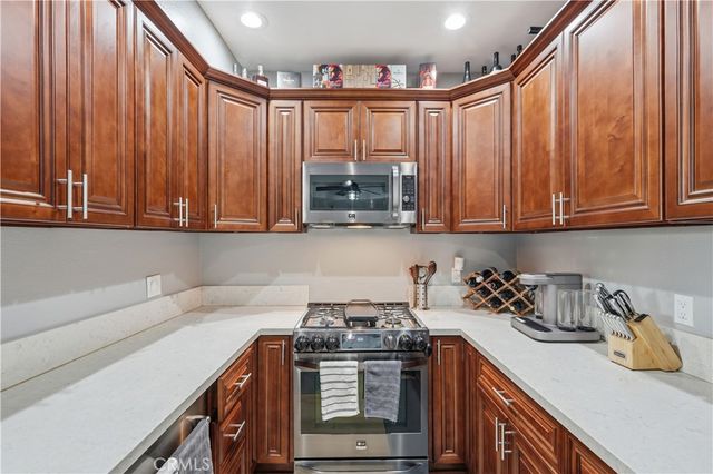 640 W 4th Street, Long Beach, CA 90802