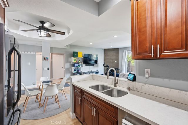 640 W 4th Street, Long Beach, CA 90802