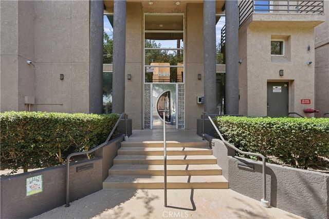 640 W 4th Street, Long Beach, CA 90802