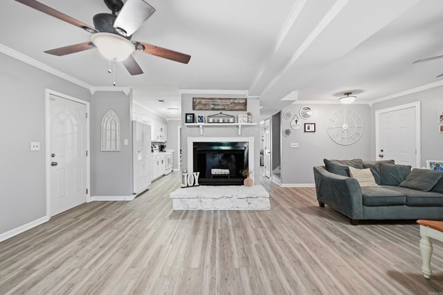 12 Ball Hill Dr Drive, Greenbrier, AR 72058