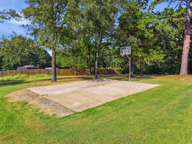 12 Ball Hill Dr Drive, Greenbrier, AR 72058