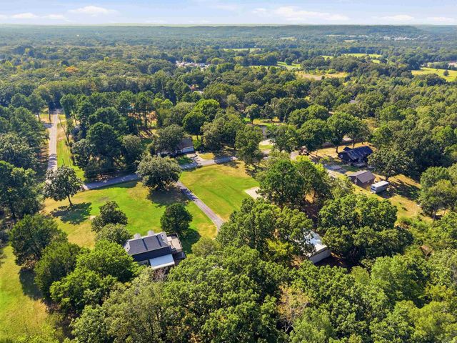 12 Ball Hill Dr Drive, Greenbrier, AR 72058