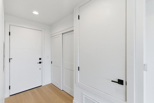 560 El Camino Real 306, San Carlos, CA 94070
