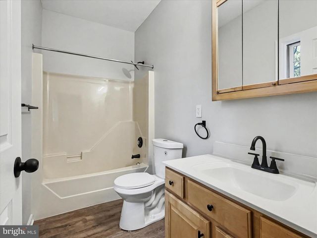 1903 WOODLAND RD, York, PA 17403