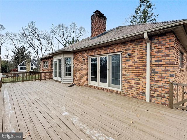 1903 WOODLAND RD, York, PA 17403