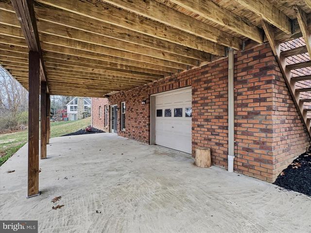 1903 WOODLAND RD, York, PA 17403