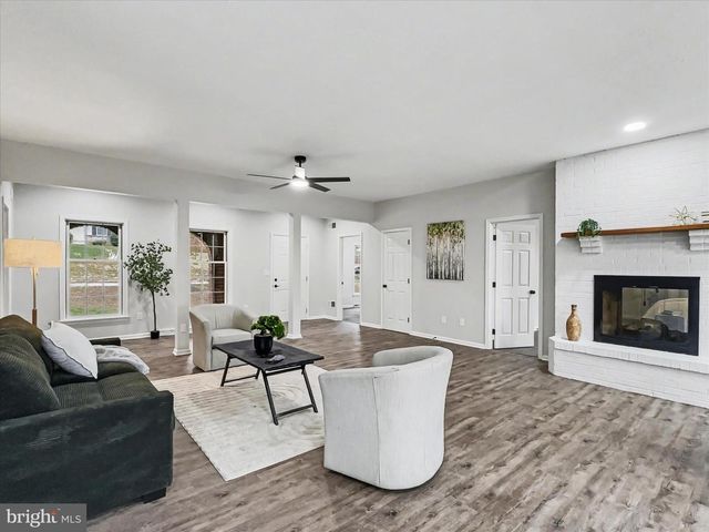 1903 WOODLAND RD, York, PA 17403