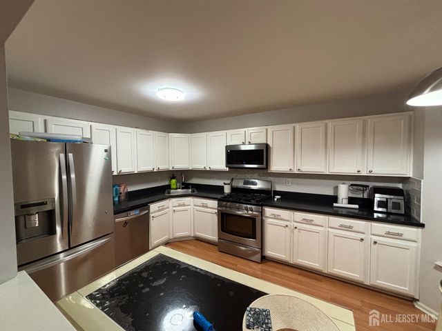 162 Briarwood Drive, North Brunswick, NJ 08902