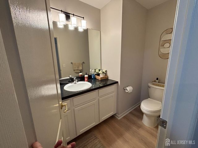 162 Briarwood Drive, North Brunswick, NJ 08902