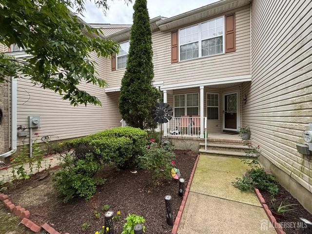 162 Briarwood Drive, North Brunswick, NJ 08902