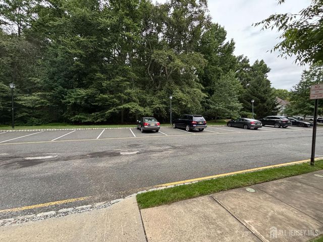162 Briarwood Drive, North Brunswick, NJ 08902