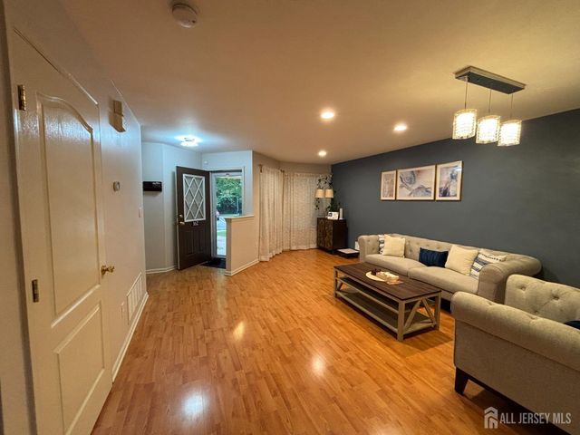 162 Briarwood Drive, North Brunswick, NJ 08902