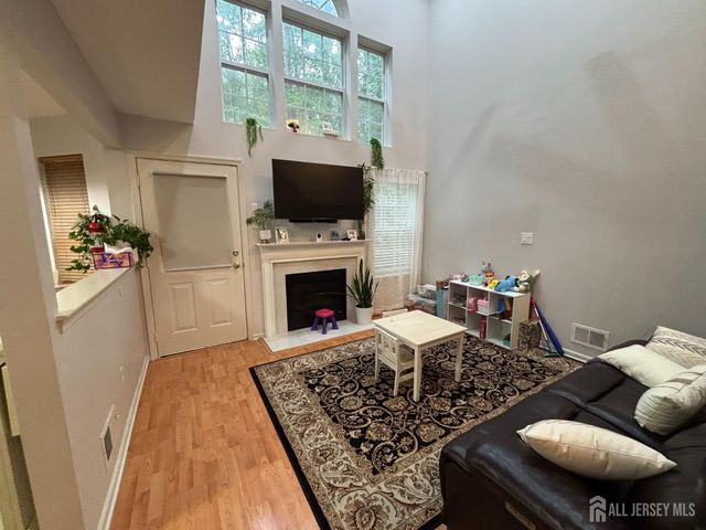 162 Briarwood Drive, North Brunswick, NJ 08902