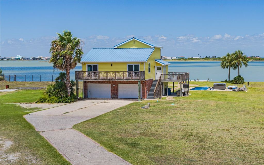 401 Old Salt Lake, Rockport, TX 78382 — exterior