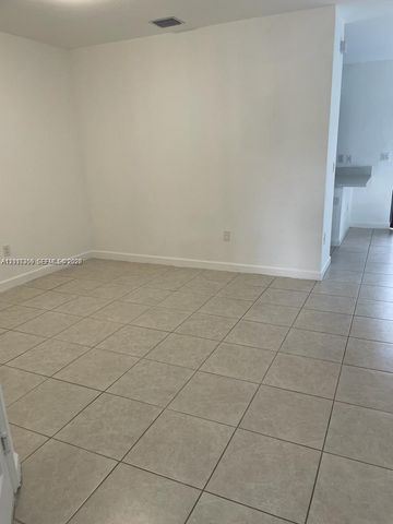 5892 Mustang Mnr 5892, Davie, FL 33314