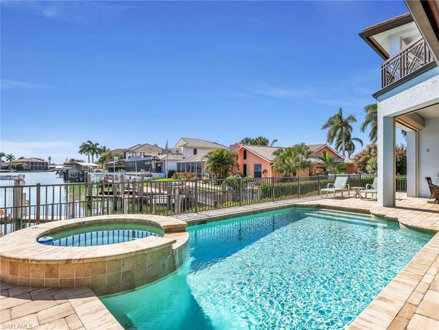 474 Pepperwood CT, Marco Island, FL 34145