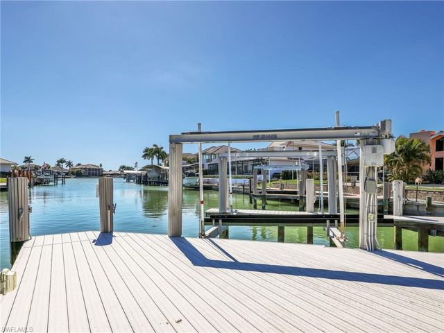 474 Pepperwood CT, Marco Island, FL 34145