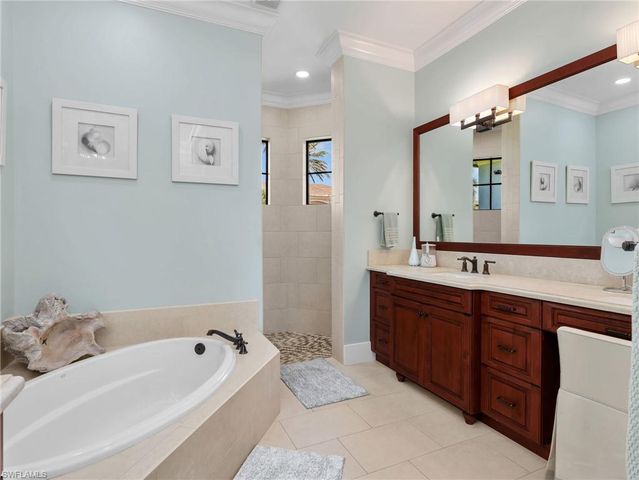 474 Pepperwood CT, Marco Island, FL 34145