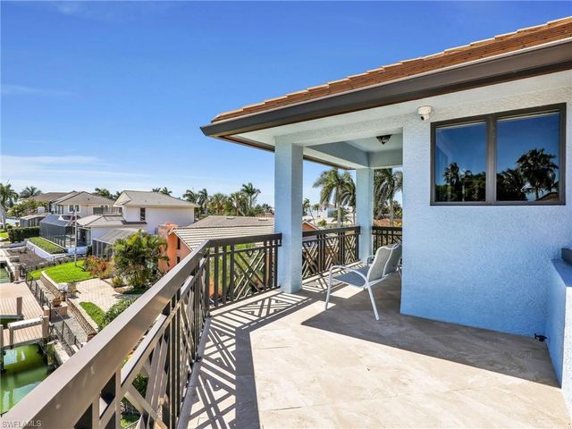 474 Pepperwood CT, Marco Island, FL 34145