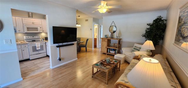 1951 NE 39th Street 353, Lighthouse Point, FL 33064