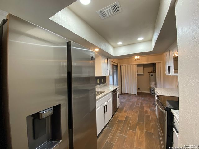 11039 WHISPER VALLEY ST, San Antonio, TX 78230