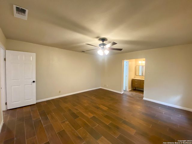 11039 WHISPER VALLEY ST, San Antonio, TX 78230