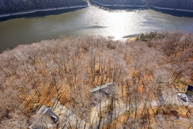 392 Winter Park Cir, Smithville, TN 37166