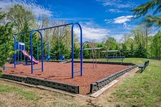 392 Winter Park Cir, Smithville, TN 37166