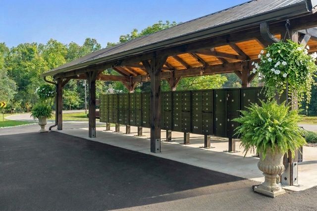 392 Winter Park Cir, Smithville, TN 37166