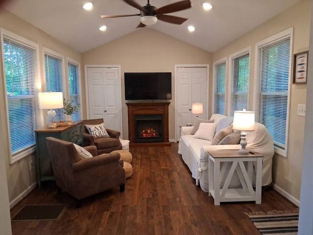 392 Winter Park Cir, Smithville, TN 37166