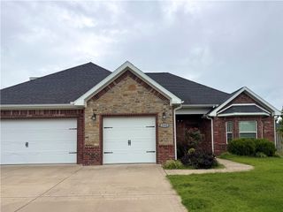 2505 SW Worthington Avenue, Bentonville, AR 72713