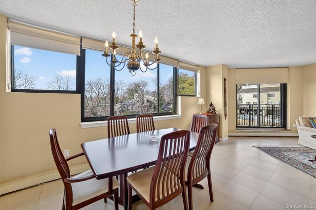 25 Rockledge Avenue 403, White Plains, NY 10601