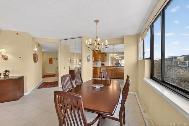 25 Rockledge Avenue 403, White Plains, NY 10601