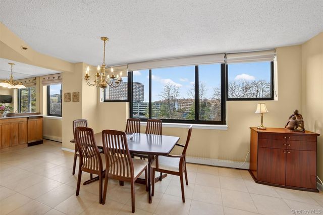 25 Rockledge Avenue 403, White Plains, NY 10601