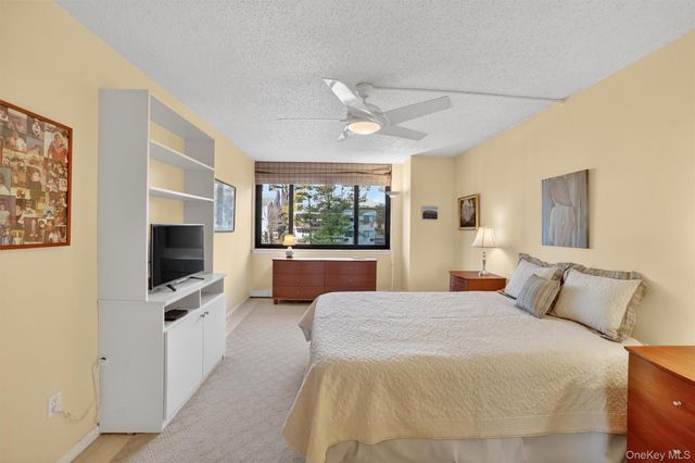 25 Rockledge Avenue 403, White Plains, NY 10601