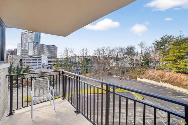 25 Rockledge Avenue 403, White Plains, NY 10601