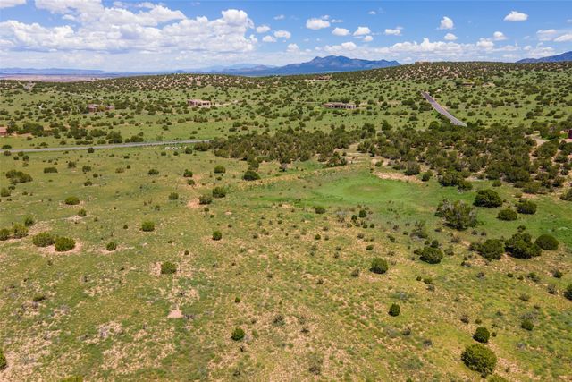 30 Via Entrada, Sandia Park, NM 87047