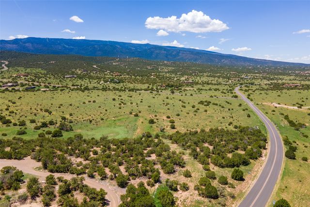 30 Via Entrada, Sandia Park, NM 87047