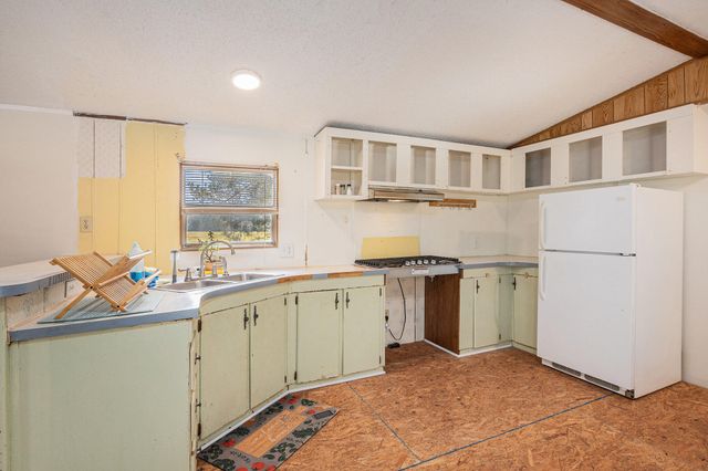 200 Sings Lane, Holly Hill, SC 29059